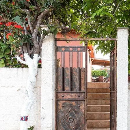 Traditional 2bedroom Private House Karavomylos
