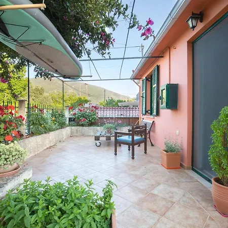 Traditional 2bedroom Private House