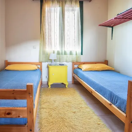Traditional 2bedroom Private House * Karavomylos